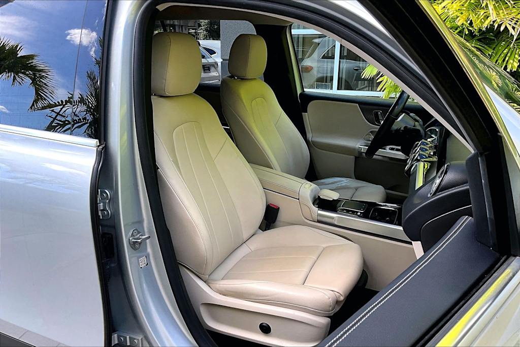 Thumbnail: 2021 Mercedes-Benz GLB - 21