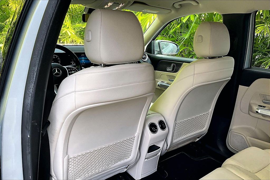 Thumbnail: 2021 Mercedes-Benz GLB - 12