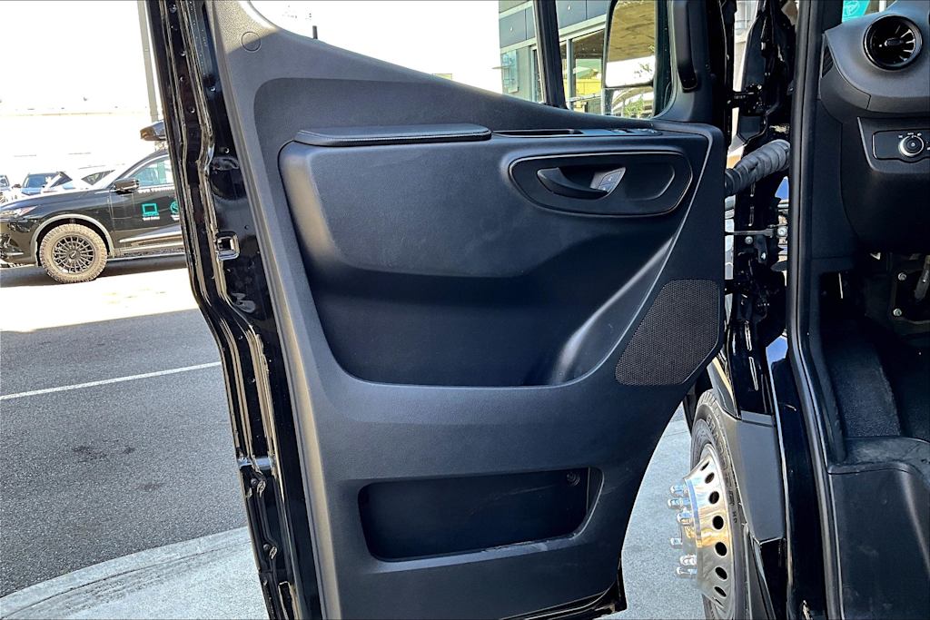 Thumbnail: 2022 Mercedes-Benz Sprinter - 27