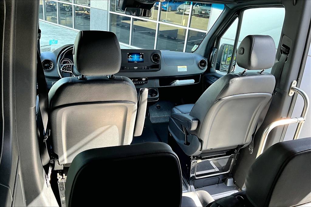 Thumbnail: 2022 Mercedes-Benz Sprinter - 13