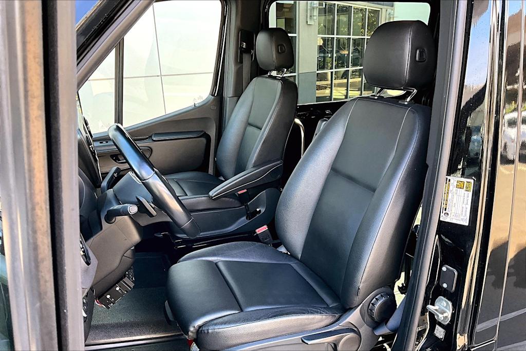 Thumbnail: 2022 Mercedes-Benz Sprinter - 11