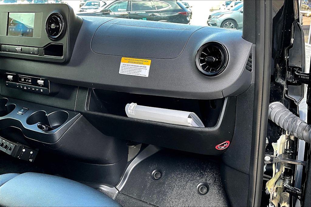 Thumbnail: 2022 Mercedes-Benz Sprinter - 23