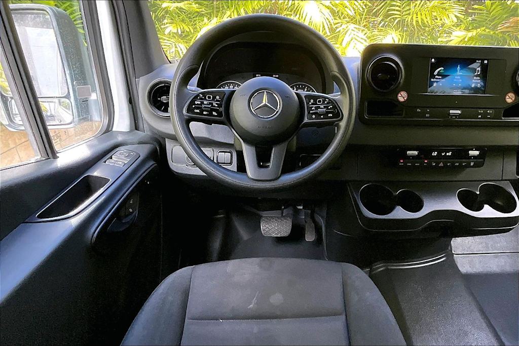 Thumbnail: 2024 Mercedes-Benz Sprinter - 13