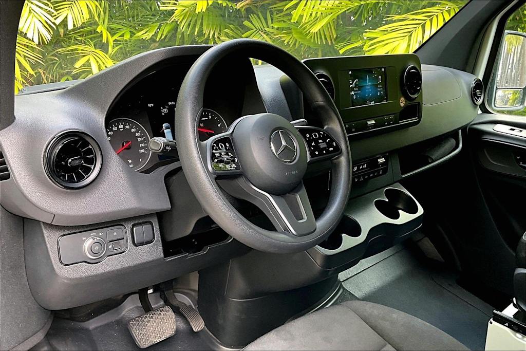Thumbnail: 2024 Mercedes-Benz Sprinter - 2