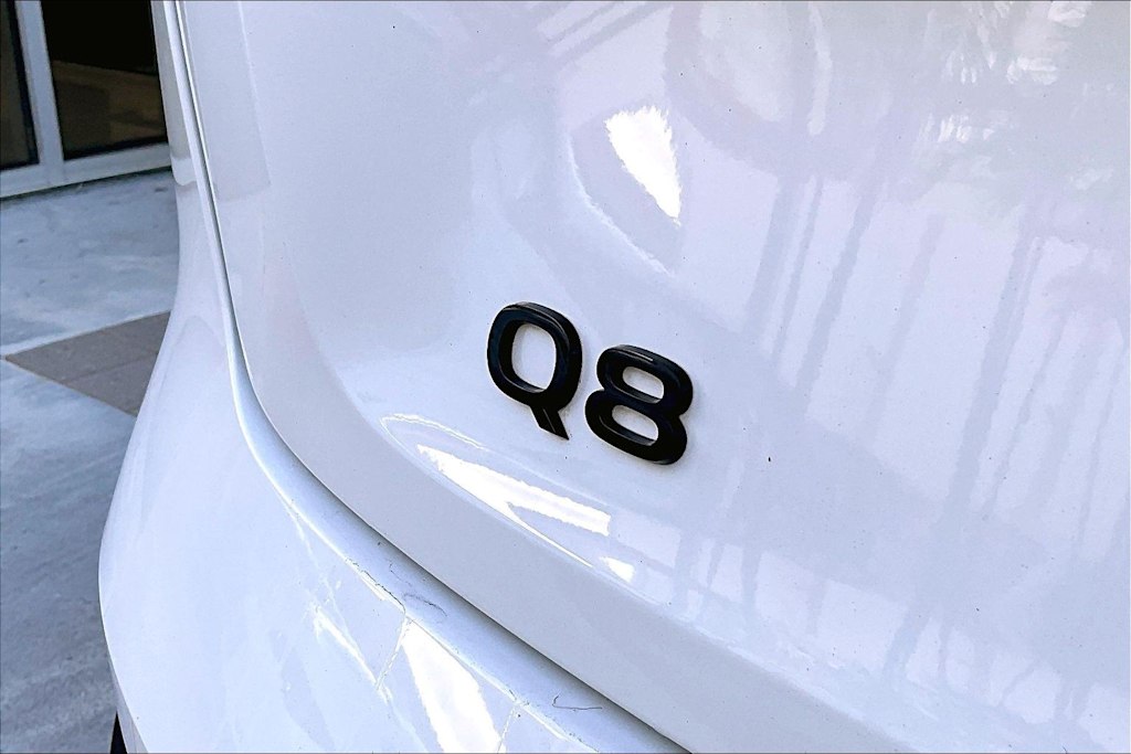 Thumbnail: 2024 Audi Q8 e-tron - 7