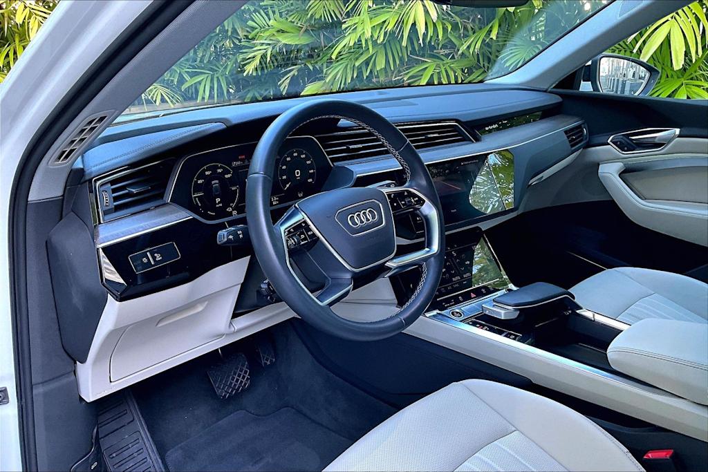 Thumbnail: 2024 Audi Q8 e-tron - 2