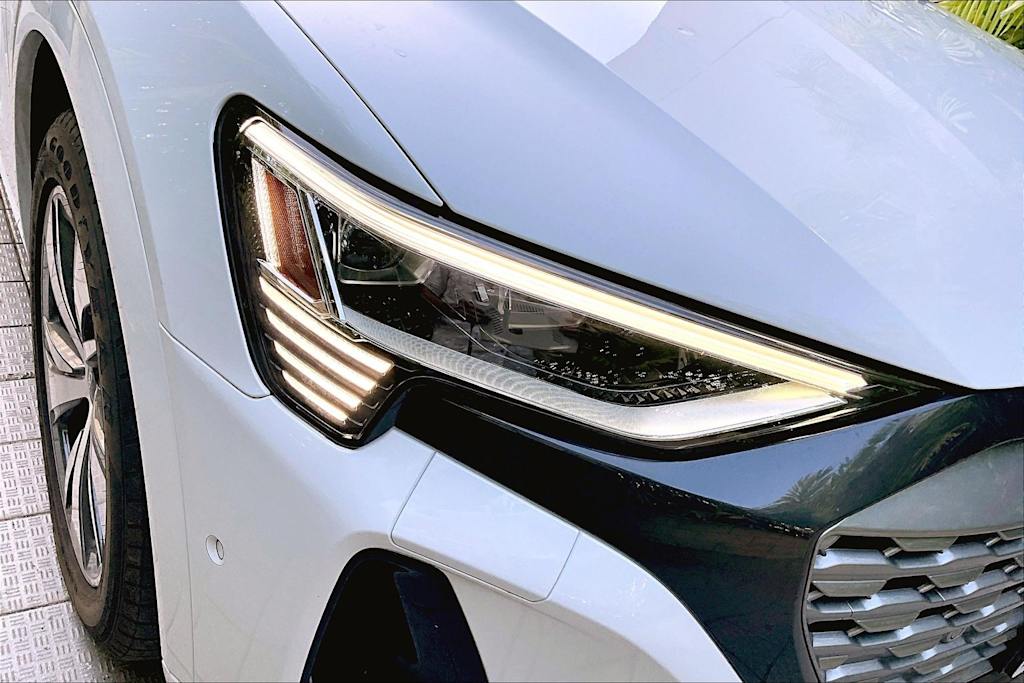 Thumbnail: 2024 Audi Q8 e-tron - 31
