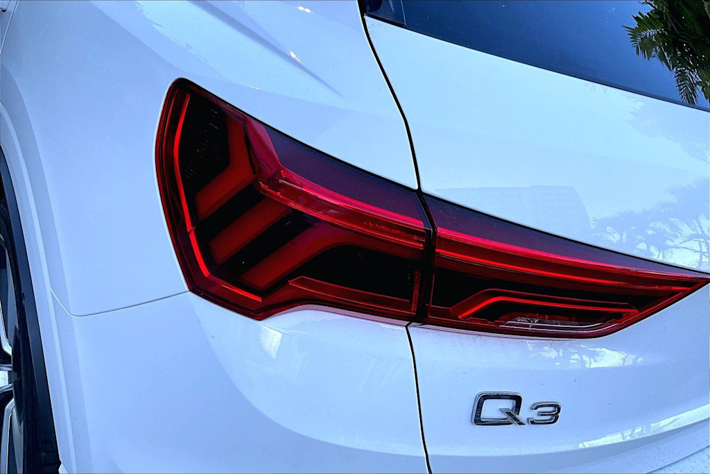 Thumbnail: 2020 Audi Q3 - 31