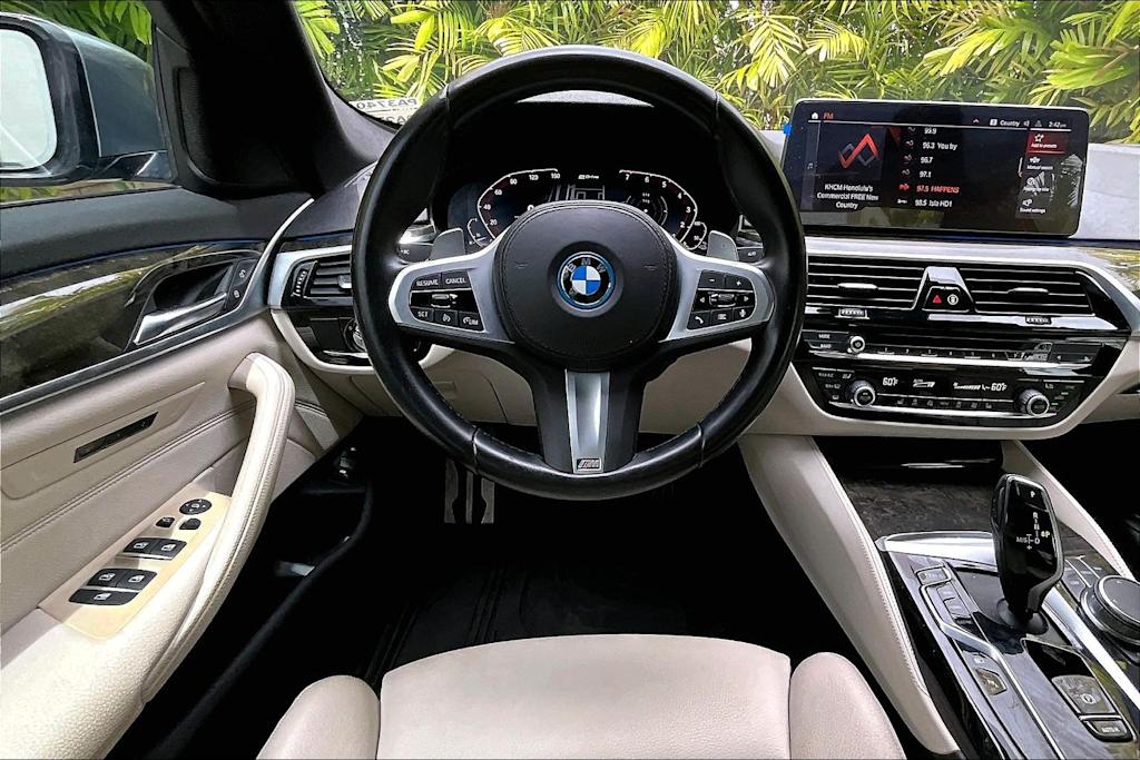 Thumbnail: 2023 BMW 5 Series - 14