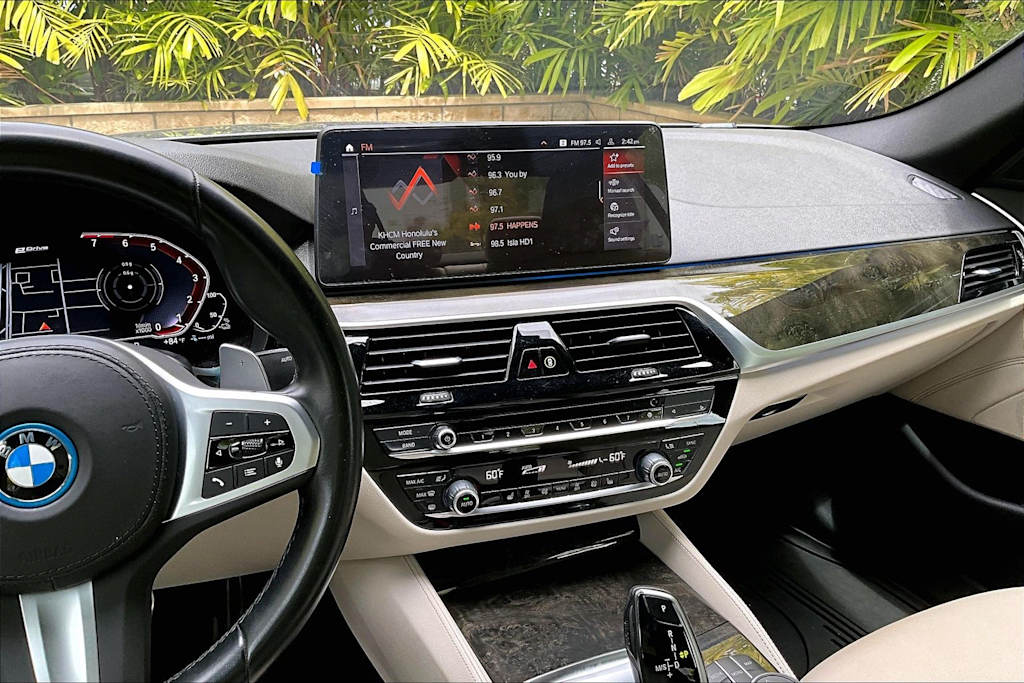 Thumbnail: 2023 BMW 5 Series - 15