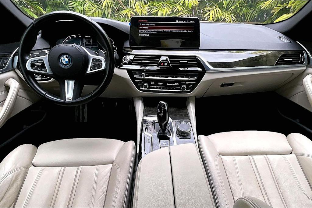 Thumbnail: 2023 BMW 5 Series - 10
