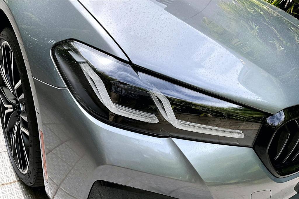 Thumbnail: 2023 BMW 5 Series - 31