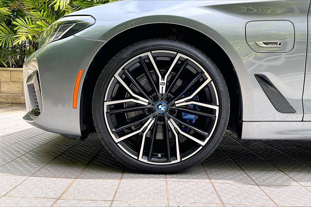 Thumbnail: 2023 BMW 5 Series - 8