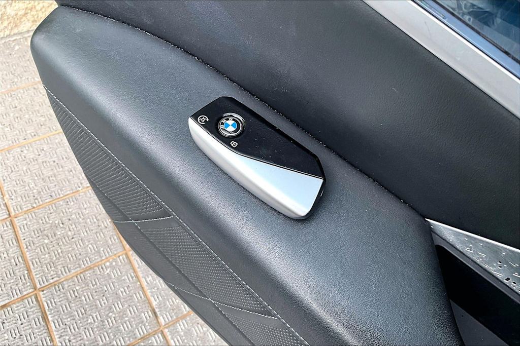 Thumbnail: 2023 BMW 7 Series - 19