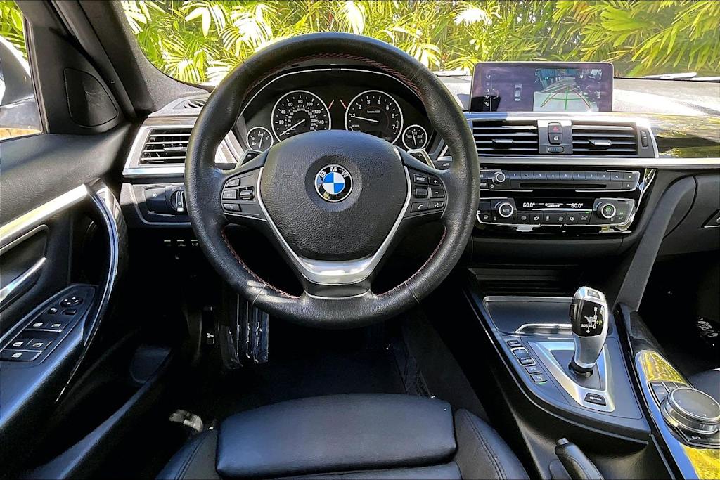 Thumbnail: 2017 BMW 3 Series - 14