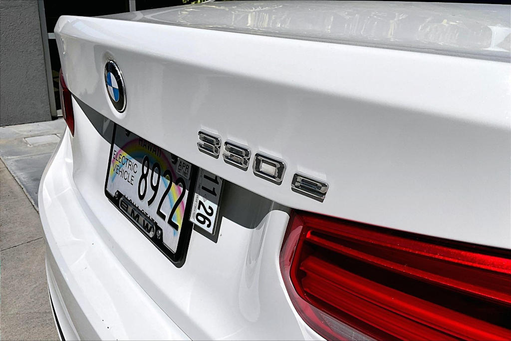Thumbnail: 2017 BMW 3 Series - 7