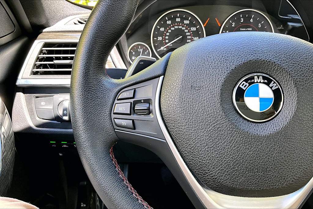 Thumbnail: 2017 BMW 3 Series - 25