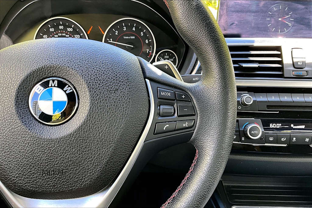 Thumbnail: 2017 BMW 3 Series - 26