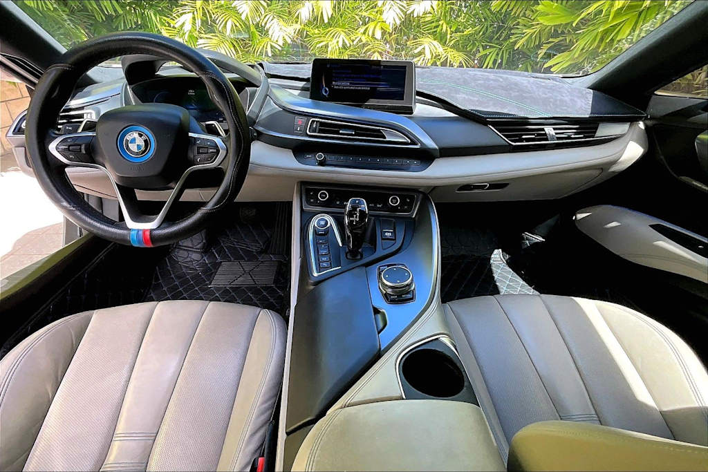 Thumbnail: 2015 BMW  - 8