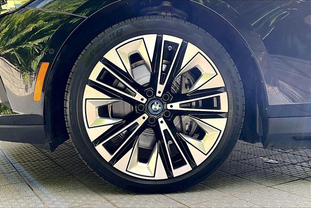 Thumbnail: 2024 BMW i5 - 8