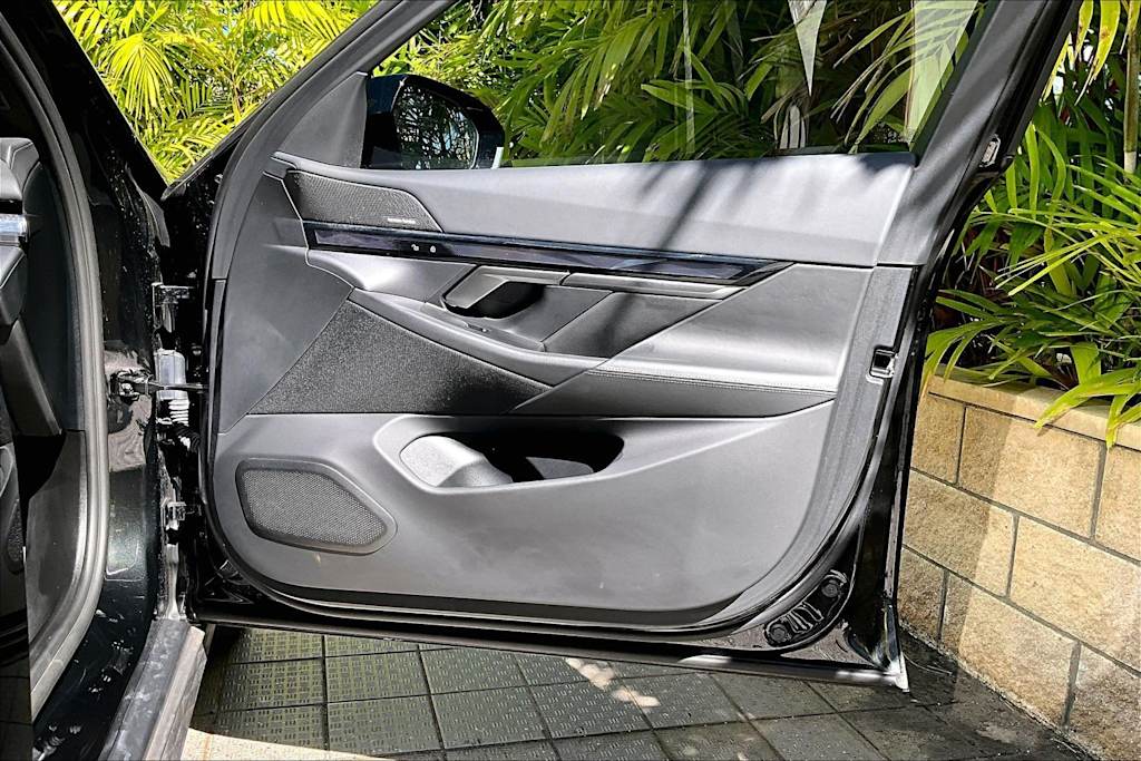 Thumbnail: 2024 BMW i5 - 29