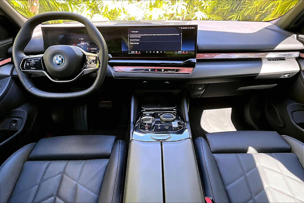 Thumbnail: 2024 BMW i5 - 10