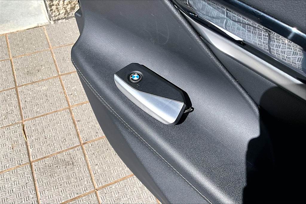 Thumbnail: 2024 BMW i5 - 22