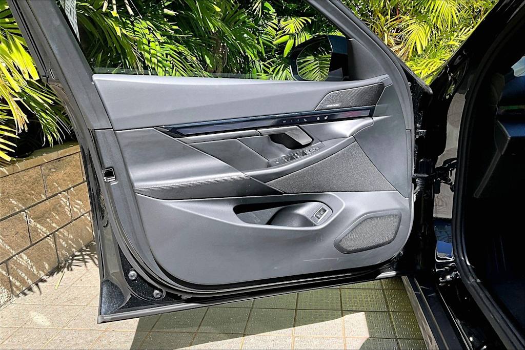 Thumbnail: 2024 BMW i5 - 28