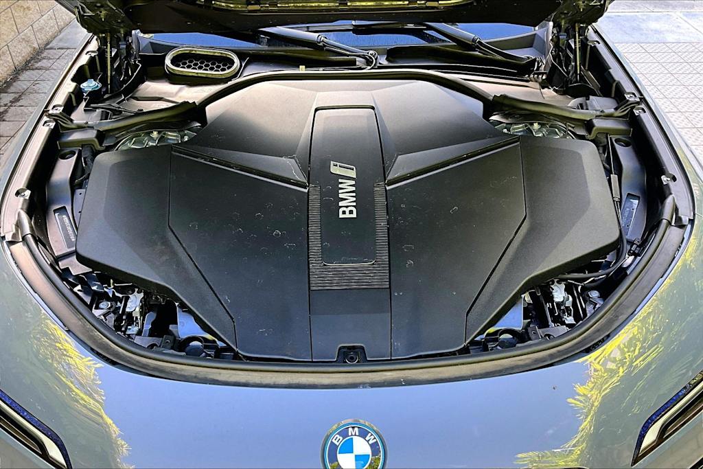 Thumbnail: 2023 BMW i7 - 9