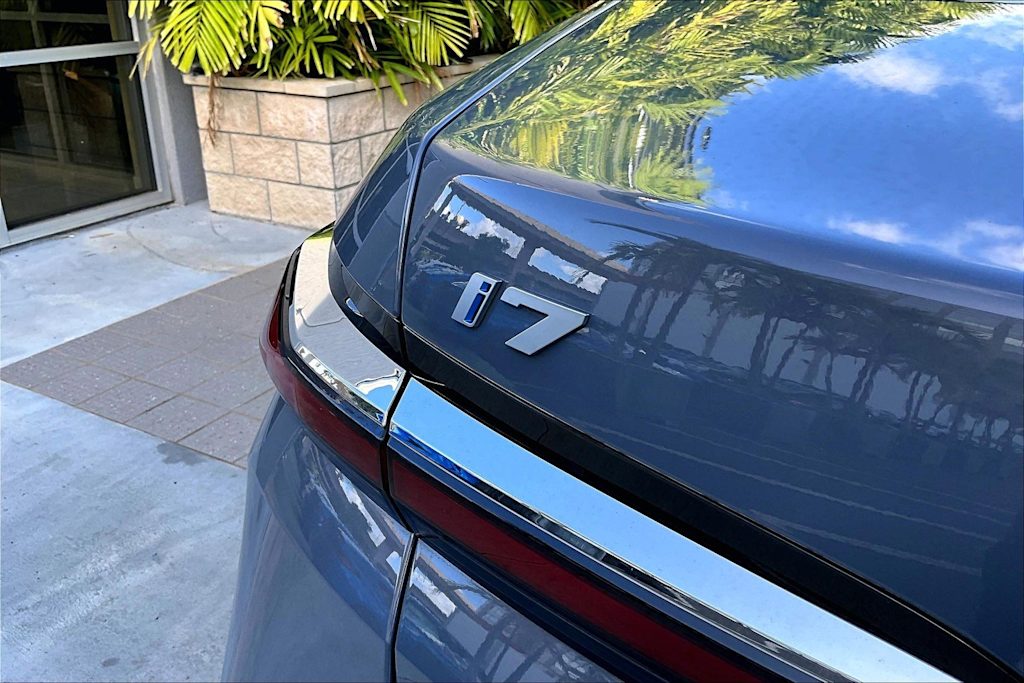 Thumbnail: 2023 BMW i7 - 7