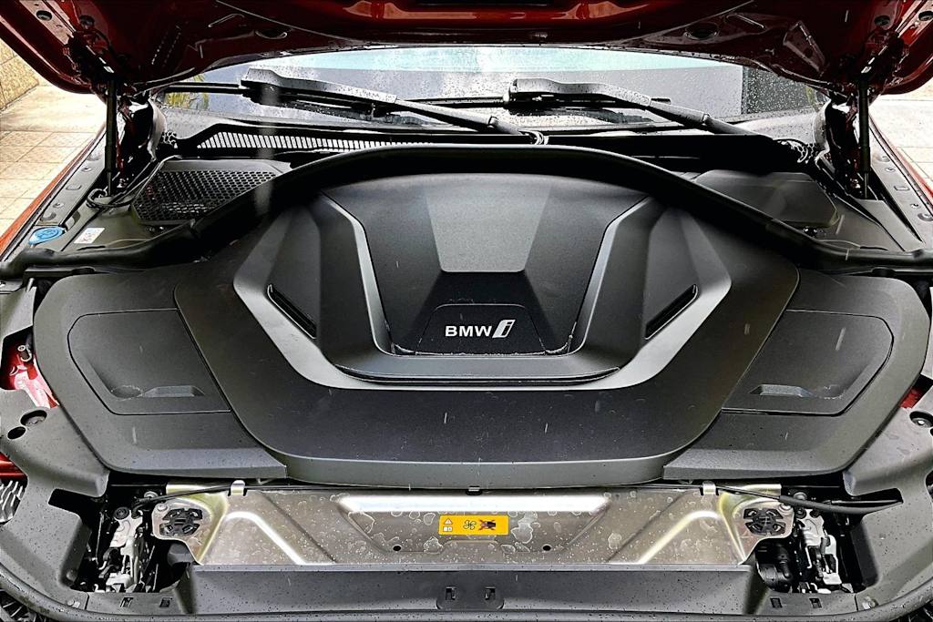 Thumbnail: 2023 BMW i4 - 9