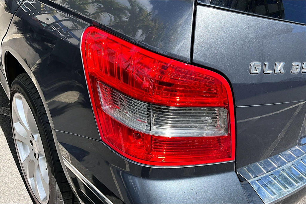 Thumbnail: 2011 Mercedes-Benz GLK - 32
