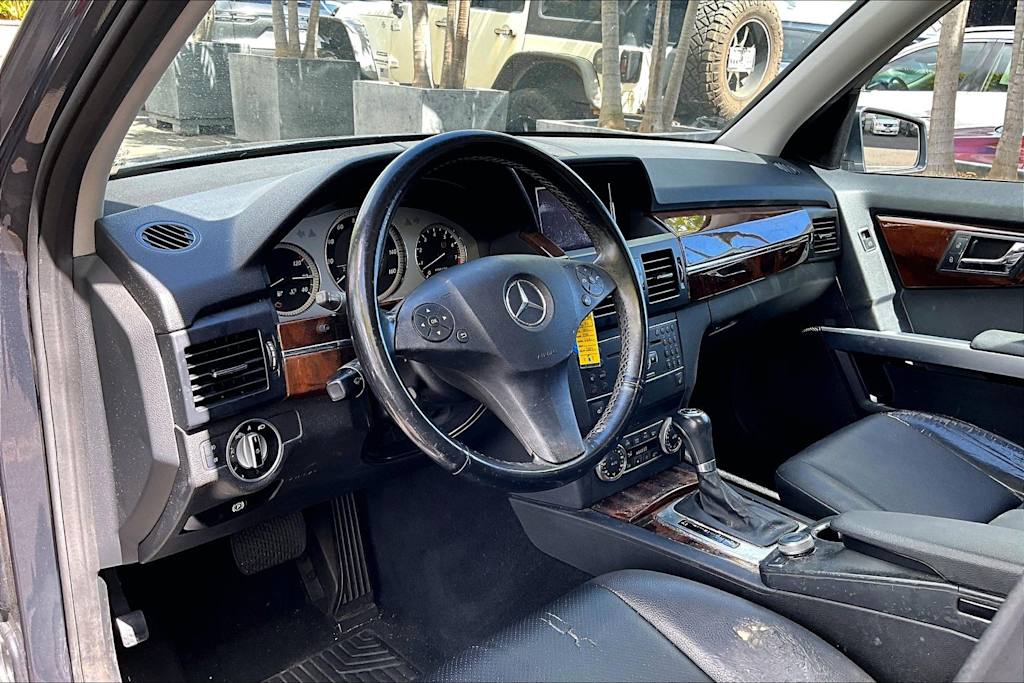 Thumbnail: 2011 Mercedes-Benz GLK - 2