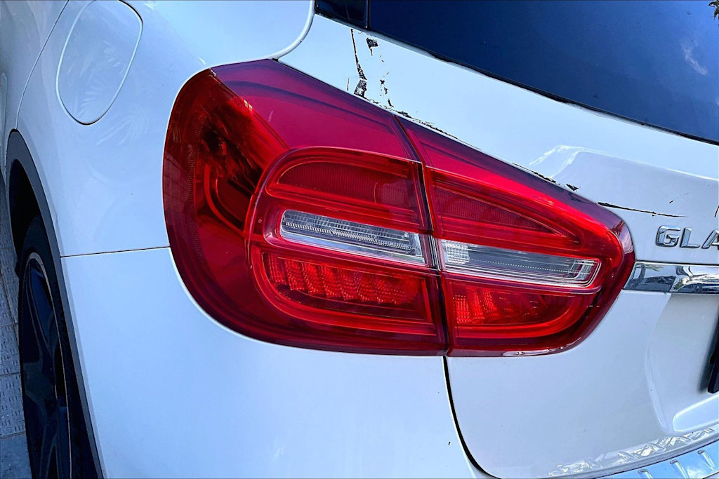 Thumbnail: 2015 Mercedes-Benz GLA - 32