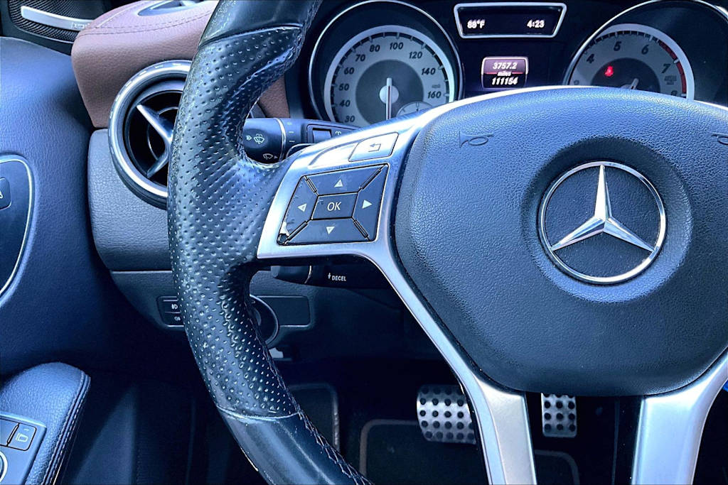 Thumbnail: 2015 Mercedes-Benz GLA - 25