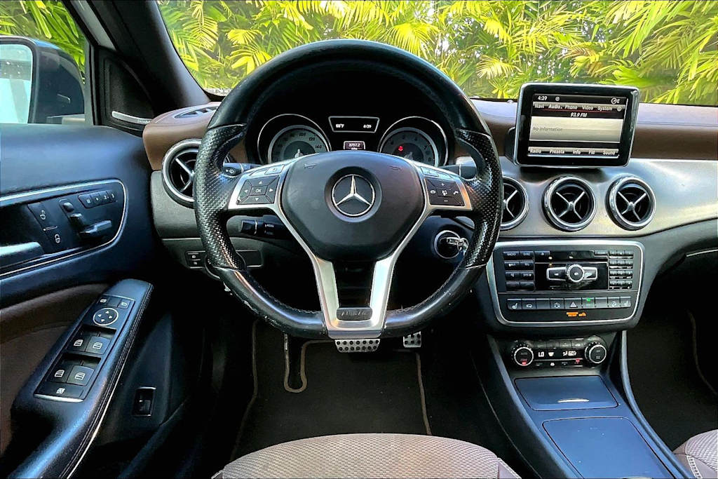 Thumbnail: 2015 Mercedes-Benz GLA - 13