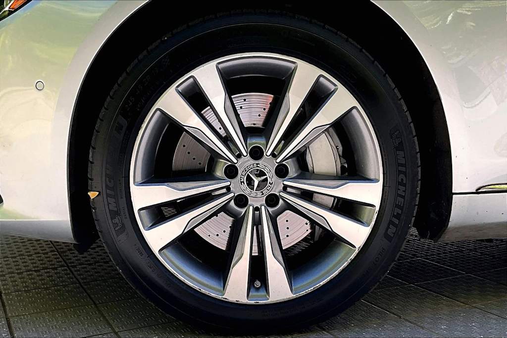 Thumbnail: 2019 Mercedes-Benz S-Class - 8