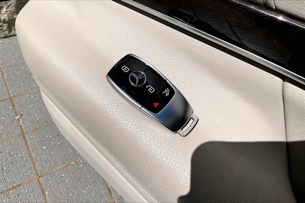 Thumbnail: 2019 Mercedes-Benz S-Class - 21