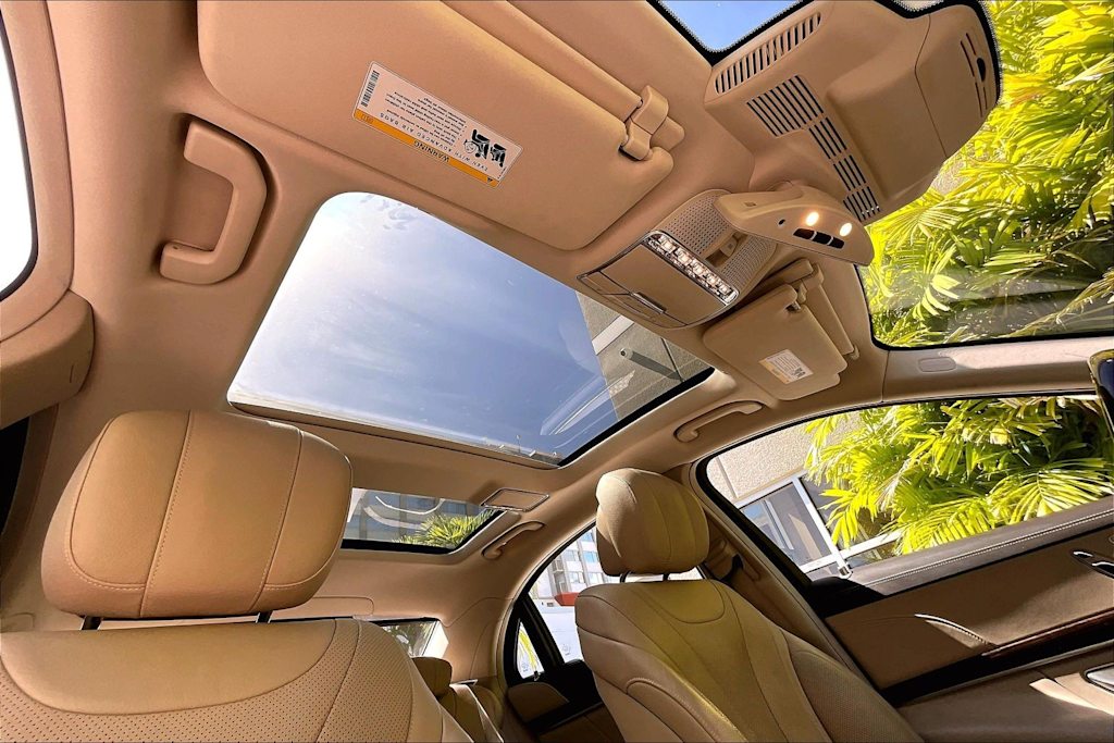 Thumbnail: 2019 Mercedes-Benz S-Class - 30