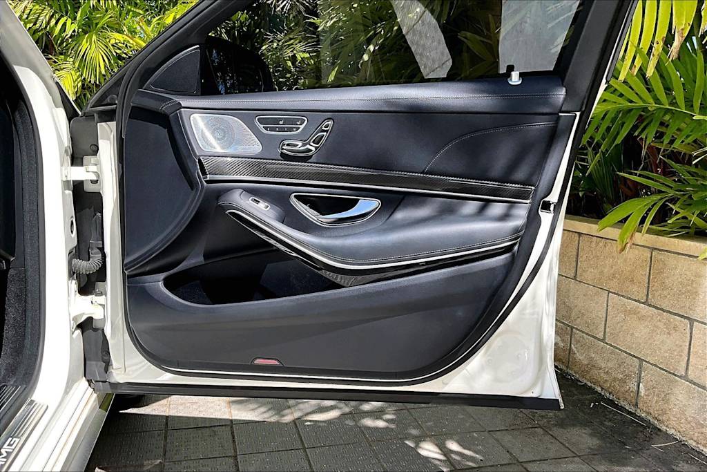 Thumbnail: 2015 Mercedes-Benz S-Class - 29