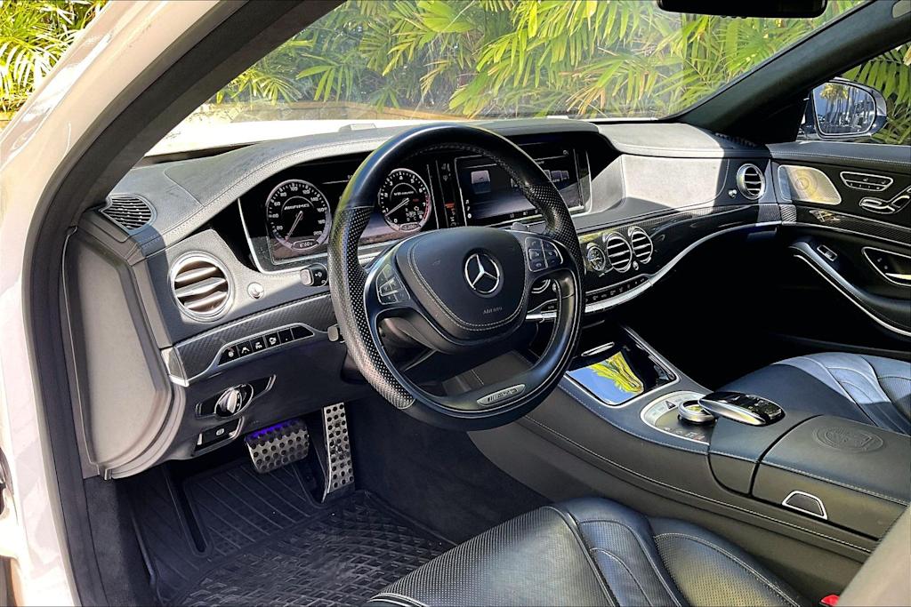 Thumbnail: 2015 Mercedes-Benz S-Class - 2