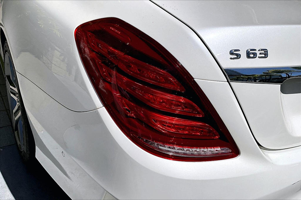 Thumbnail: 2015 Mercedes-Benz S-Class - 32