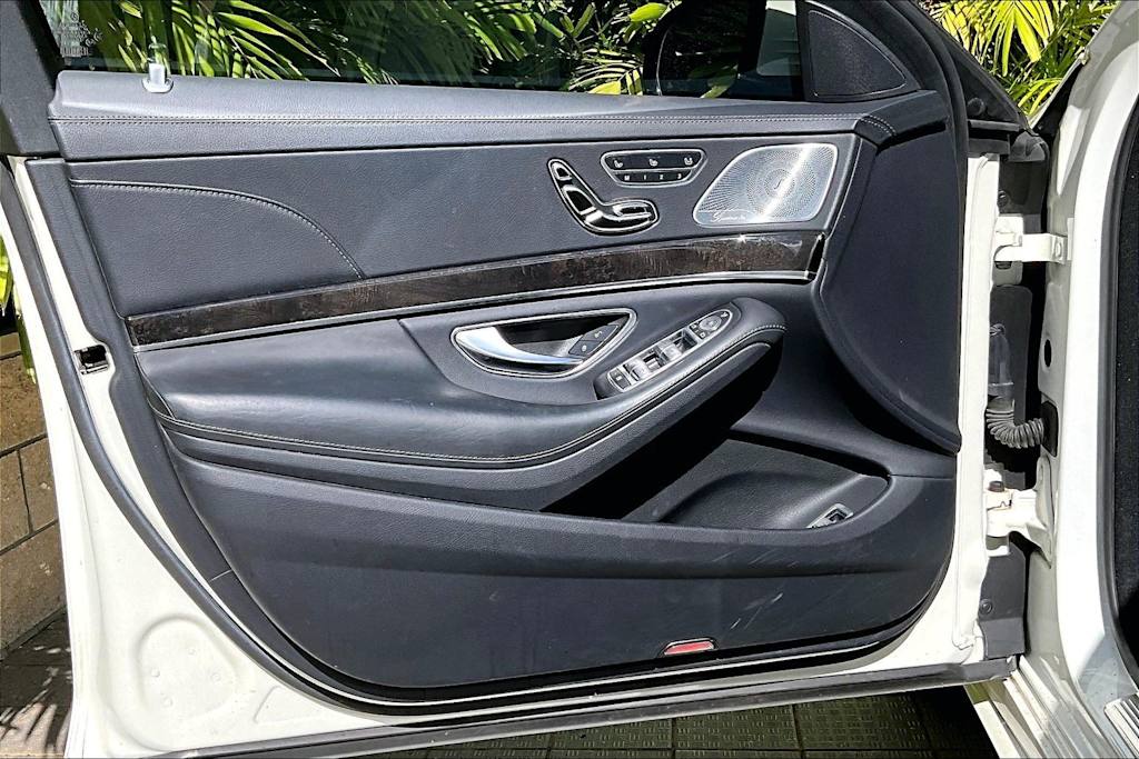 Thumbnail: 2016 Mercedes-Benz S-Class - 27