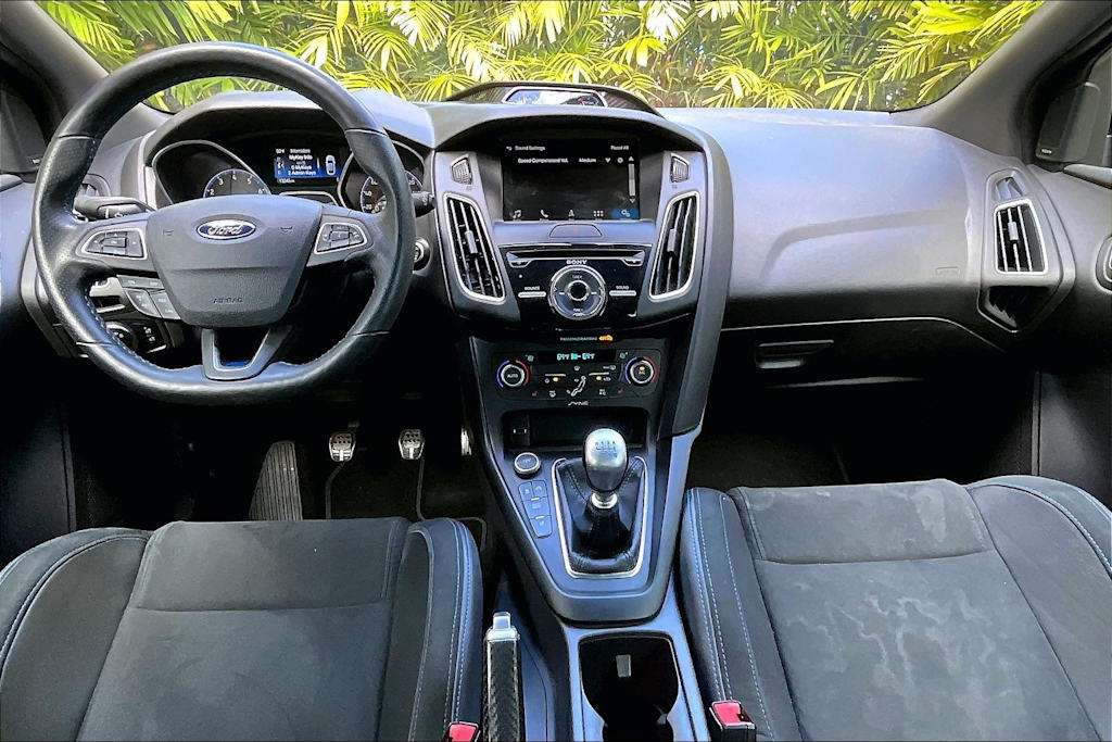 Thumbnail: 2018 Ford Focus - 10