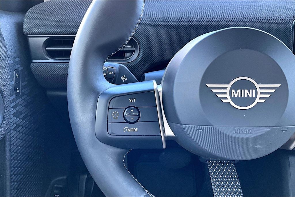 Thumbnail: 2025 MINI Cooper - 22