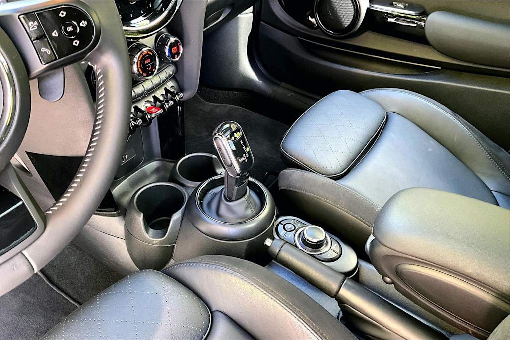 Thumbnail: 2023 MINI Cooper - 17