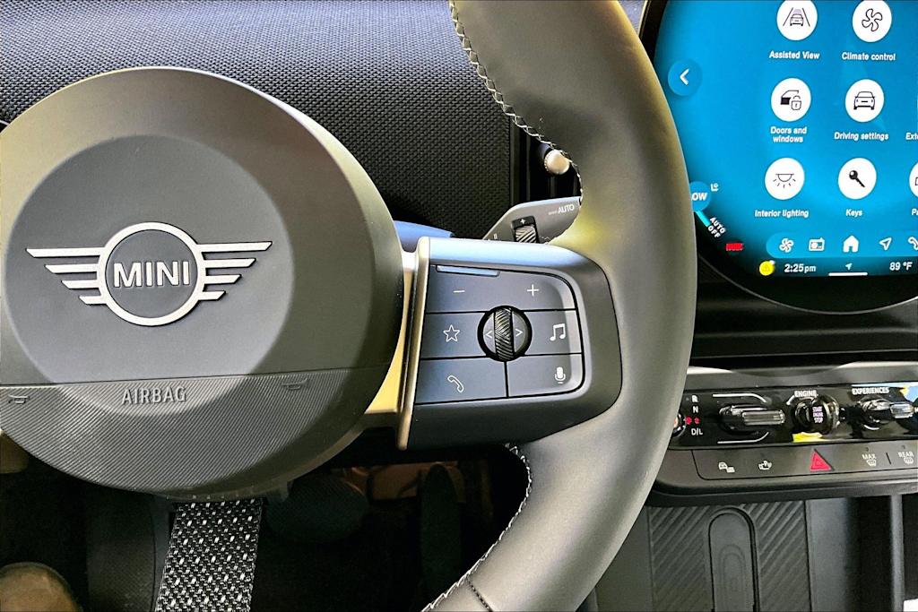 Thumbnail: 2025 MINI Cooper - 25