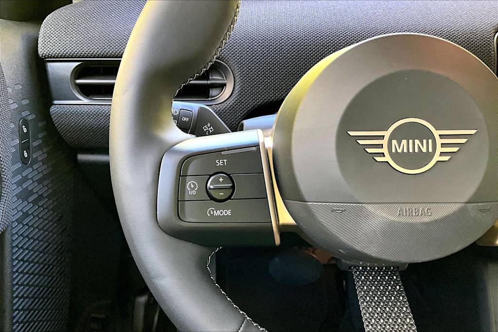 Thumbnail: 2025 MINI Cooper - 24