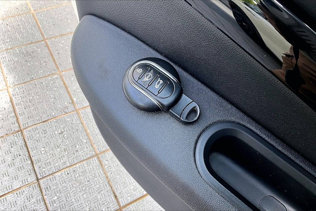 Thumbnail: 2023 MINI Cooper Clubman - 19