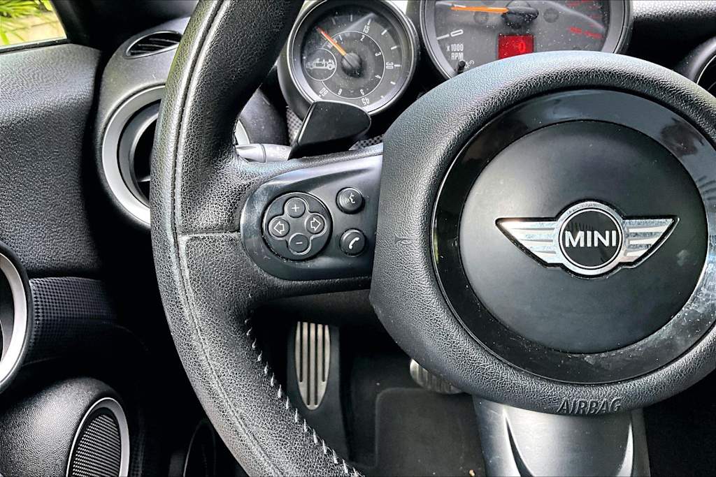 Thumbnail: 2015 MINI Cooper - 24